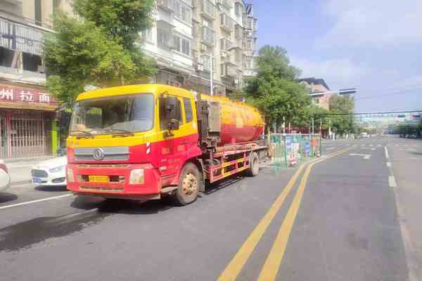 高壓清洗車(chē)維護(hù)管道暢通