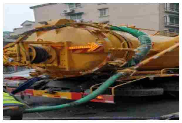 繁榮調(diào)節(jié)井管道清淤該如何挑選