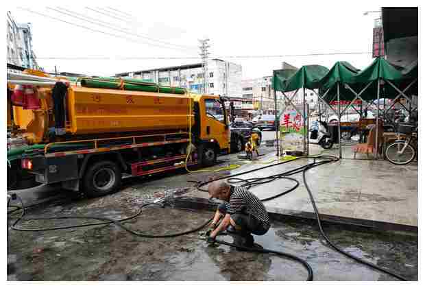 紫南家園社區(qū)廢油溝管道清淤介紹幾個方法
